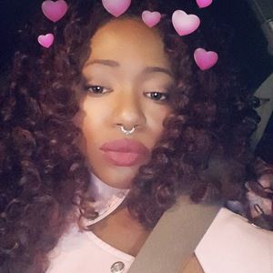 Meet your Posher, Takia